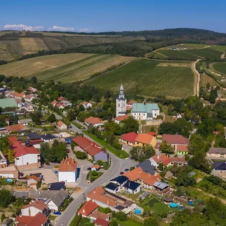 Hotel Kaskada - & Art Wine Hall 4*